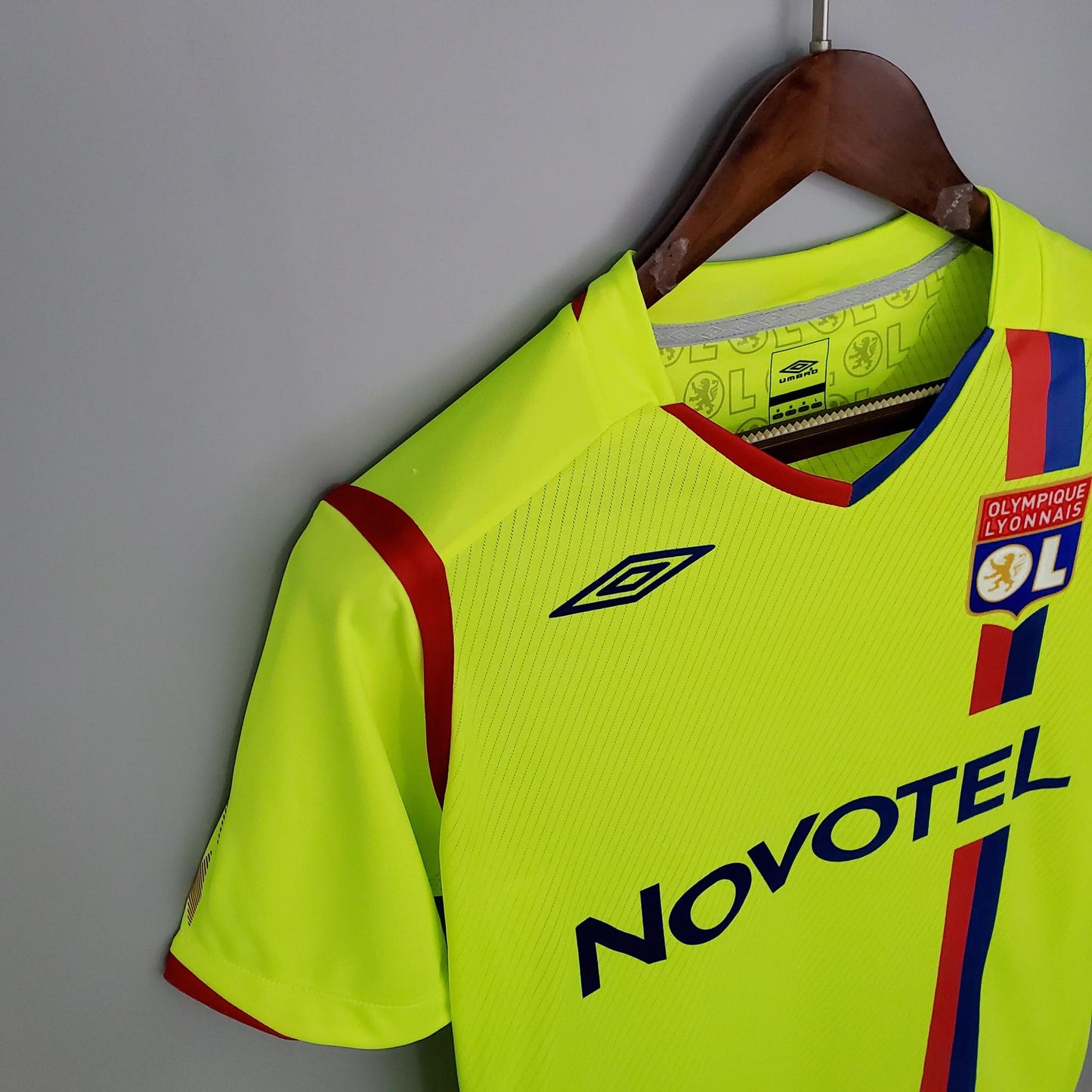 Lyon 2008-09 Away Retro Jersey