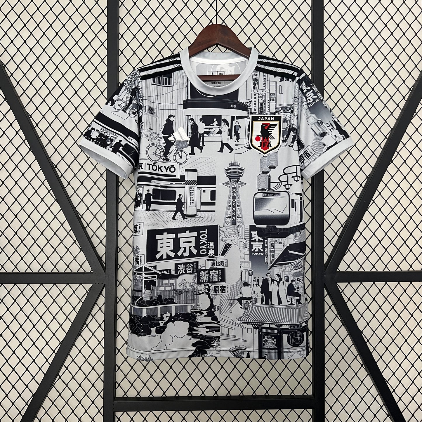 Japan Black N White Tokyo Edition