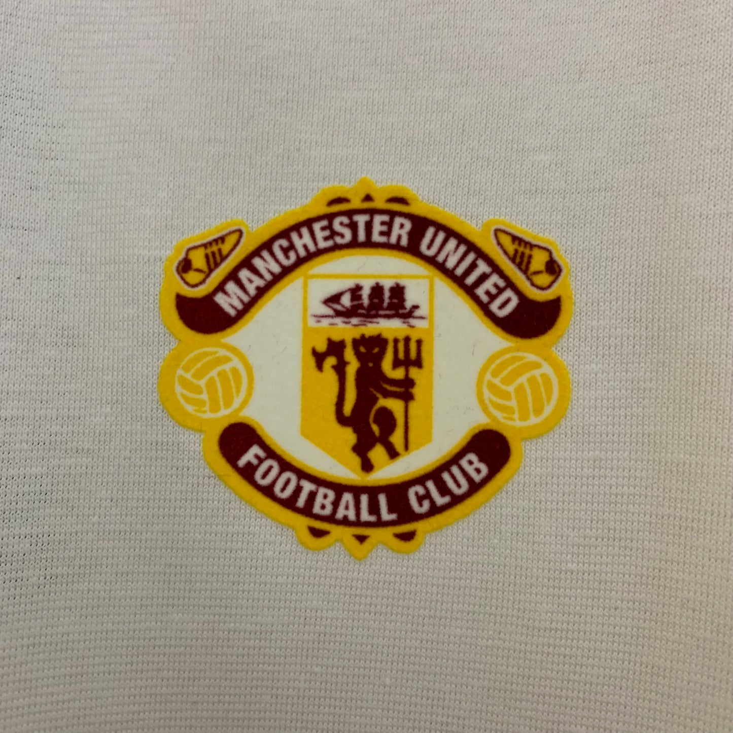 Manchester United Adicolor Classics Kit