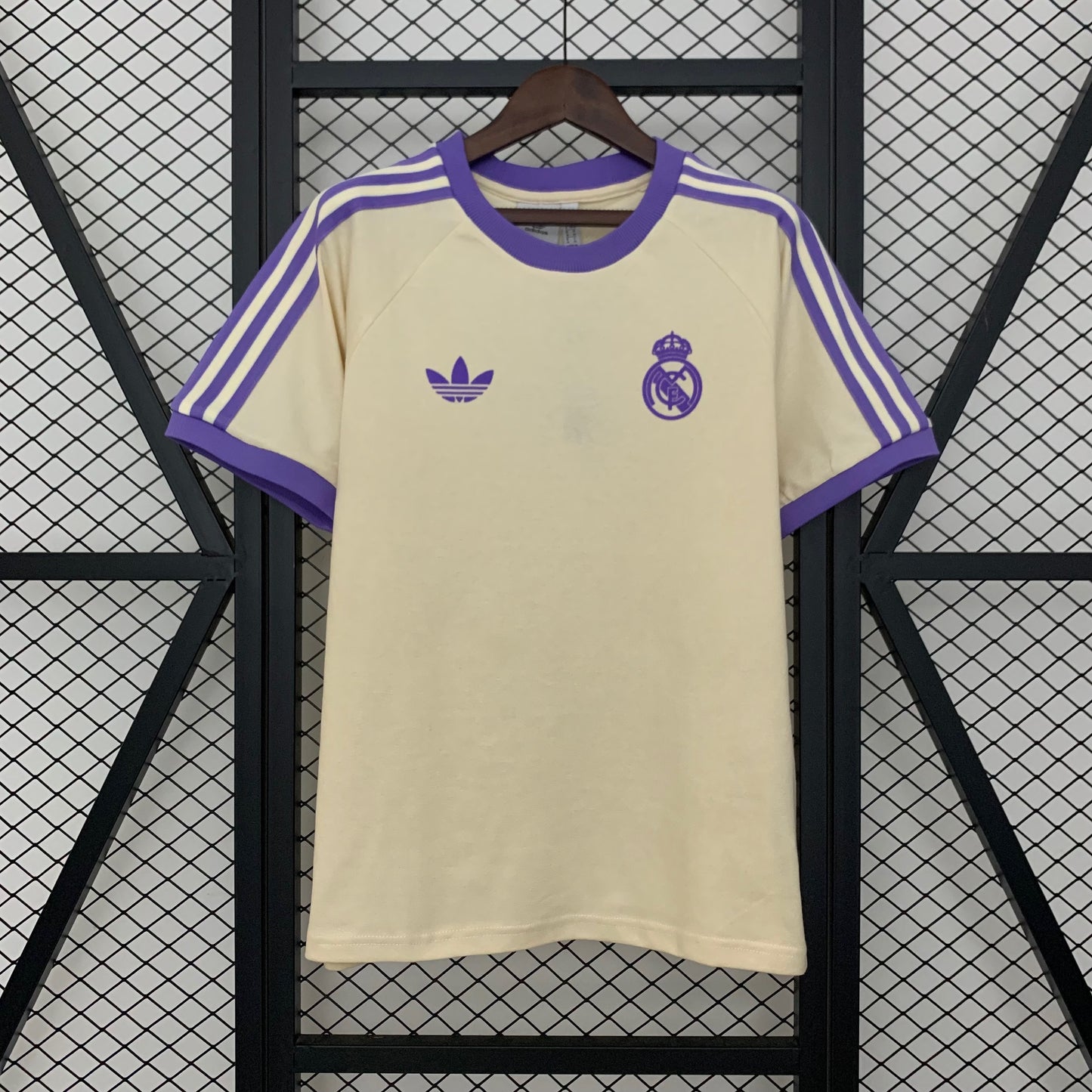 Real Madrid Adicolor Classics Kit