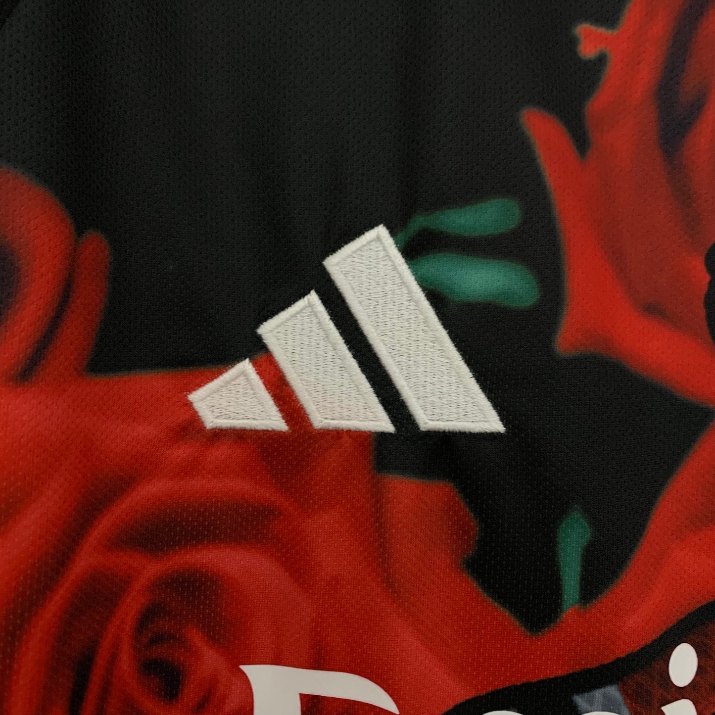 Real Madrid Red Roses Special Kit