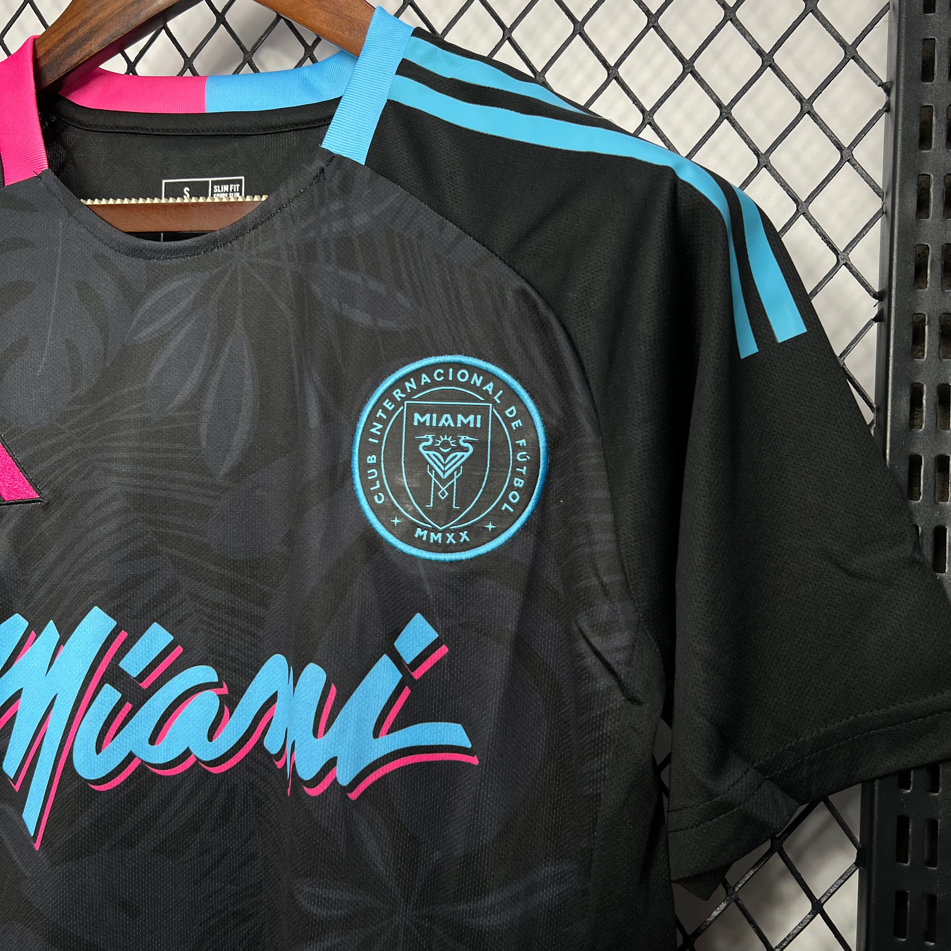 Inter Miami 24/25 Tropical Edition Kit