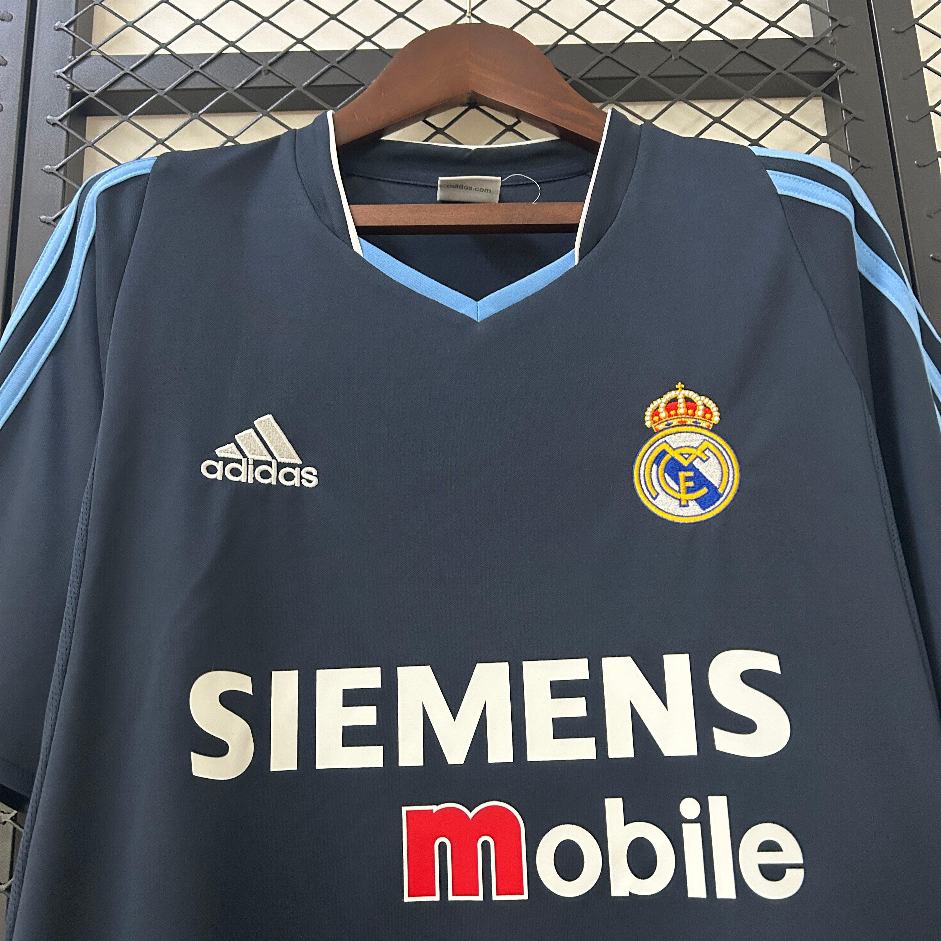 Real Madrid 03/04 Away Kit