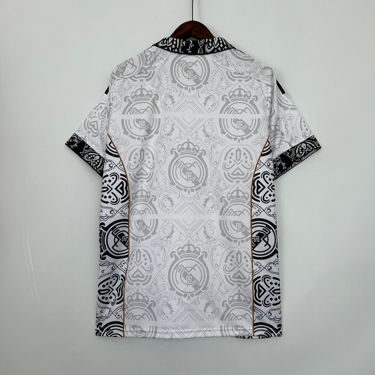 Real Madrid Royal Edition Kit