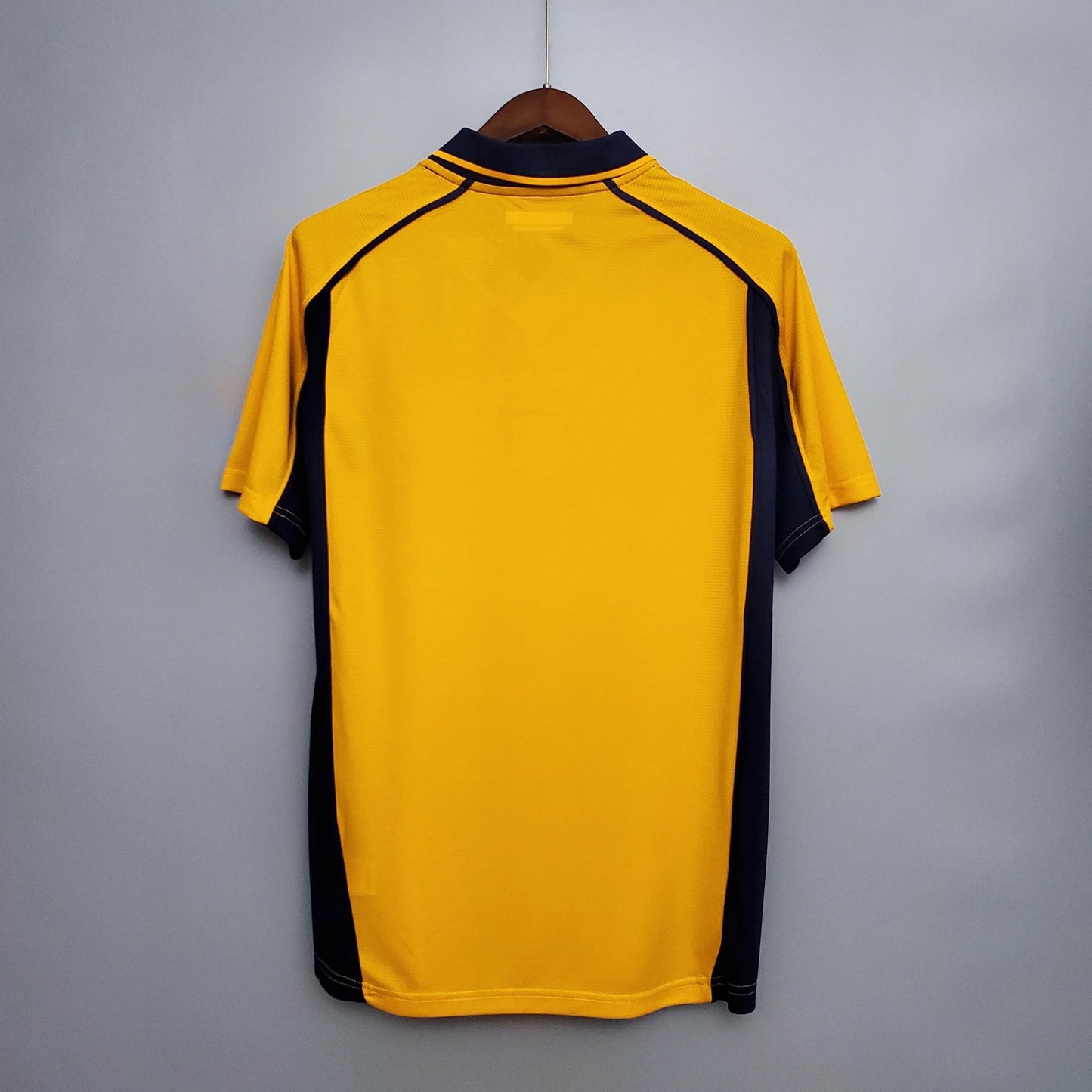 Liverpool 2001 FA Cup Final Retro Jersey