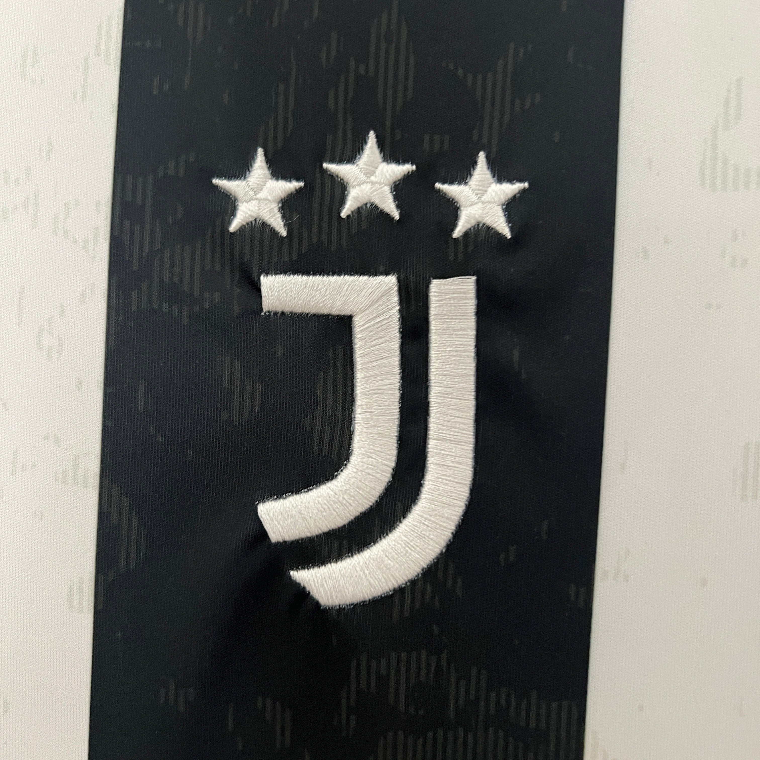 Juventus Home 24/25 Kit