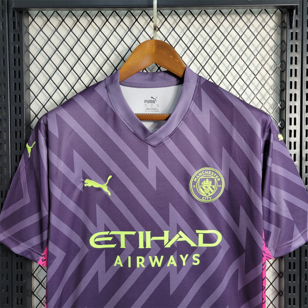 Manchester City 2023-24 Away Goalkeeper Kit