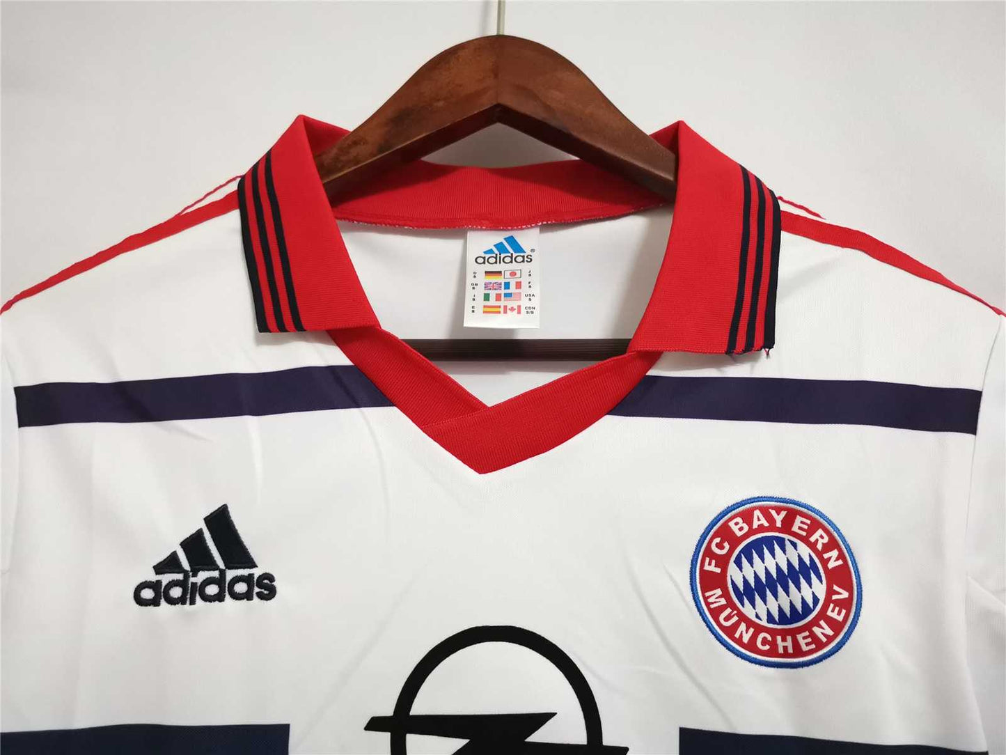 Bayern Munich 1998-00 Away Retro Jersey