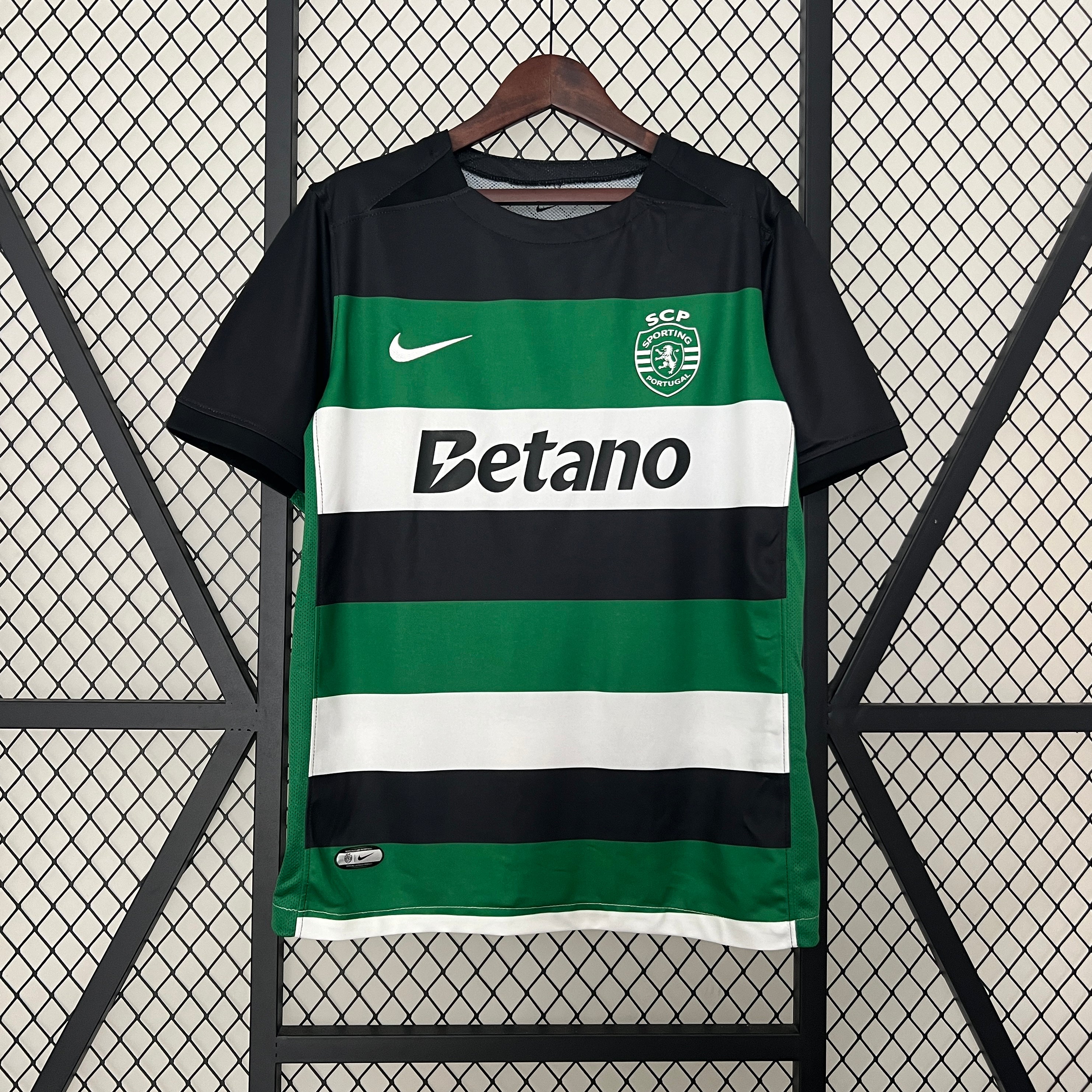 Sporting Lisbon Home 24/25 Kit