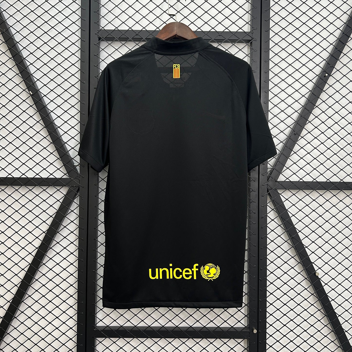 FC Barcelona 11-12 Away Kit