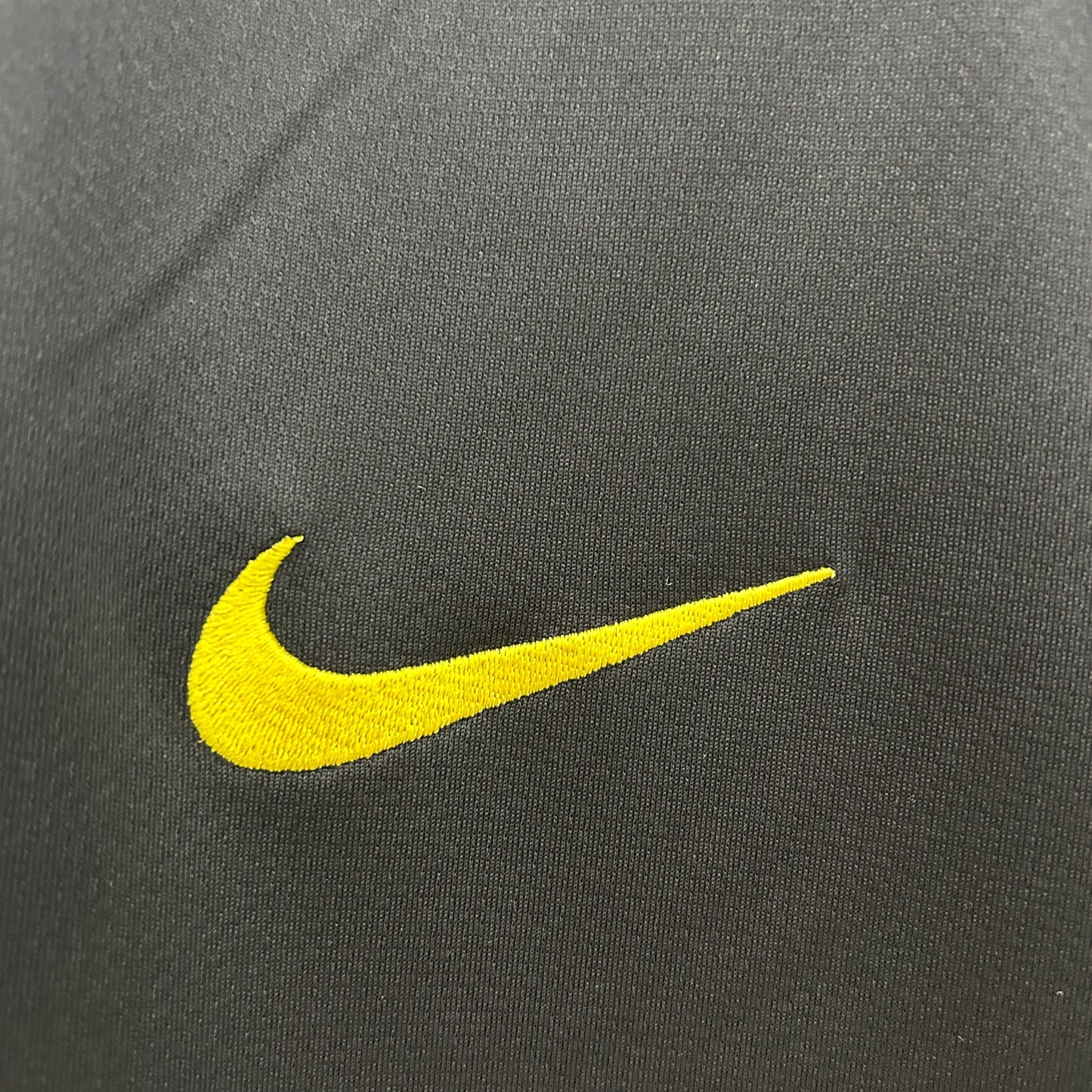 FC Barcelona 11-12 Away Kit