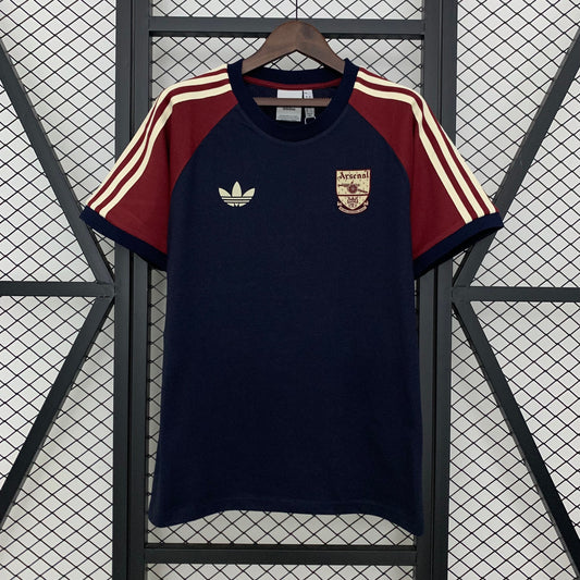 Arsenal Adicolor Classics Kit