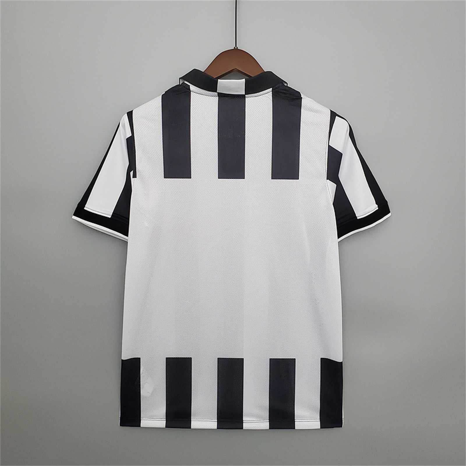 Juventus 2014-15 Home Jersey