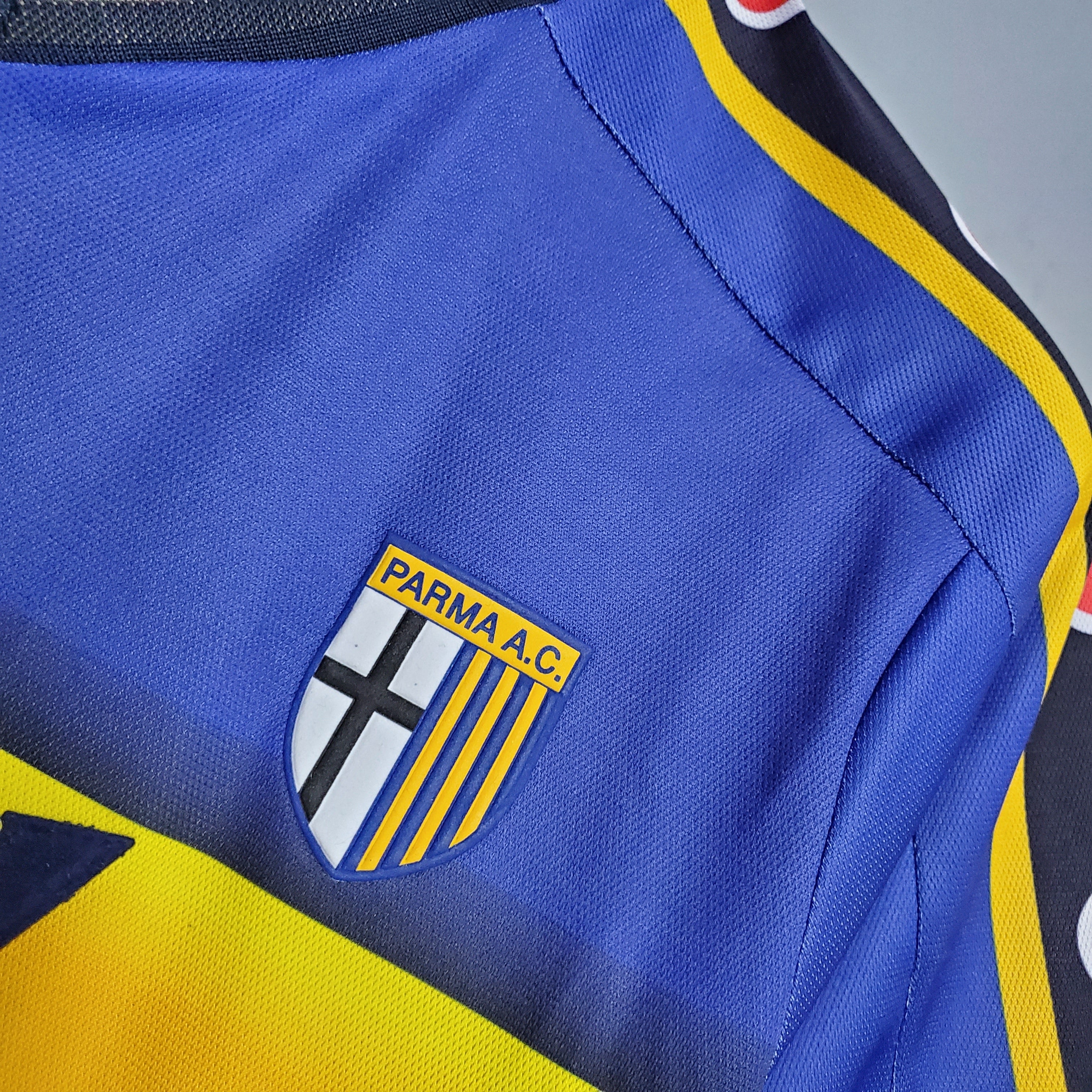 Parma 2001-02 Home Jersey