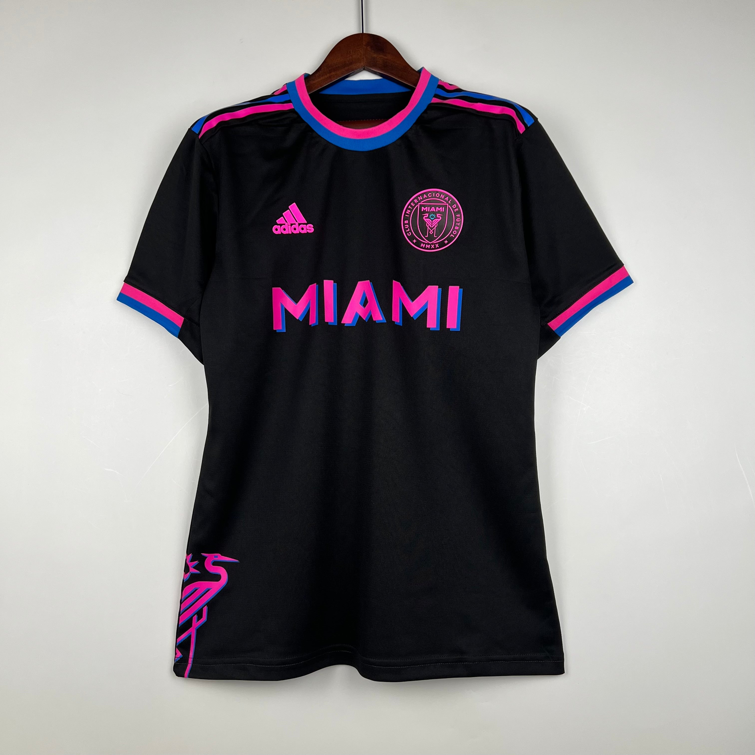 Inter Miami Fluorescent Flamingo Kit
